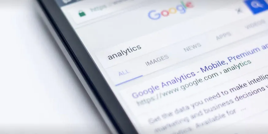 Mobile App Analytics Best Practices: How to Improve UI, UX, and Performance